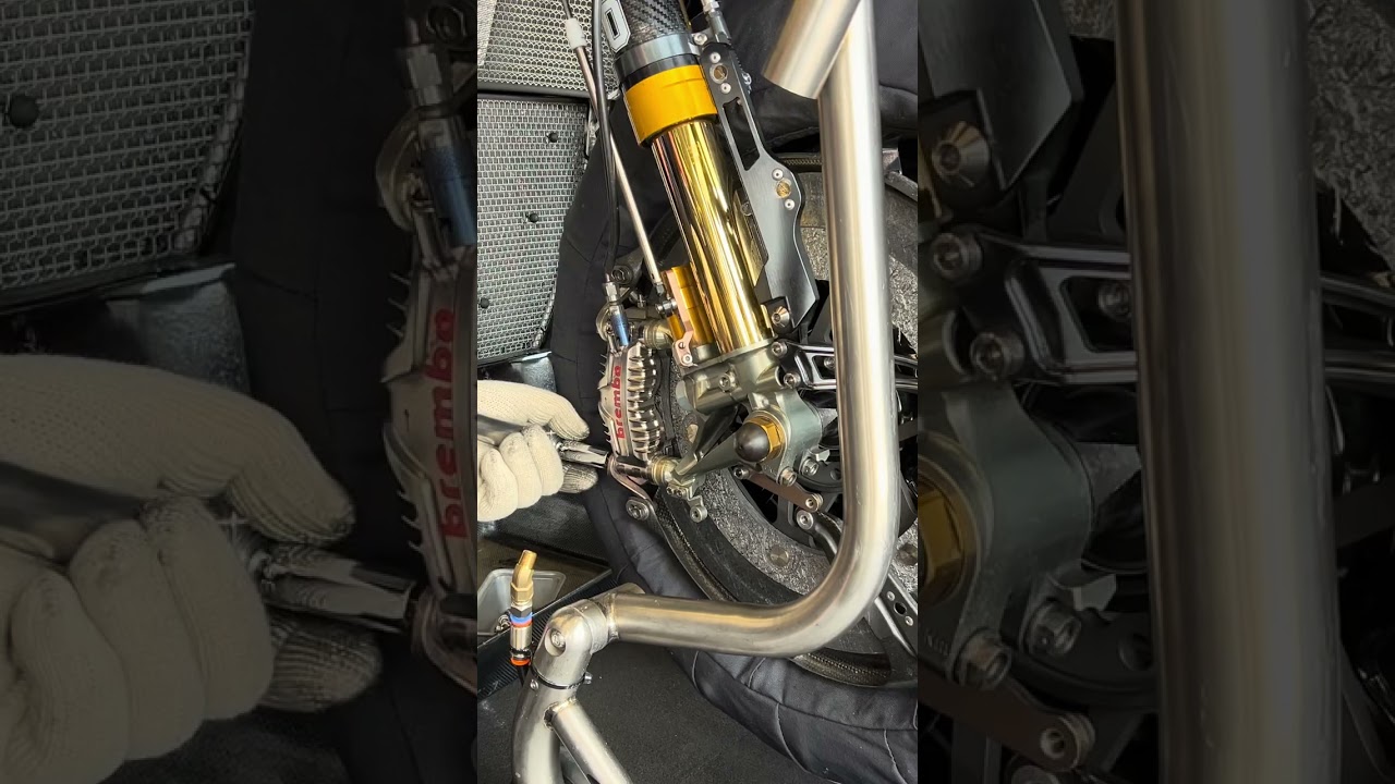 Yamaha MotoGP 🔥 Front Wheel Change 🔥 Fabio Quartararo 🔥