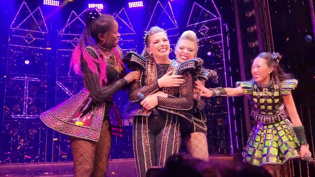 megasix | west end | danielle parr DEBUT and SWINGO 💙, rachel cleves | oct 8, 2022 | evening