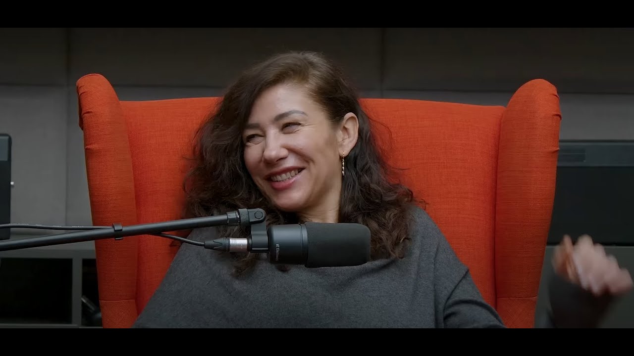 YEAH &ndash; SEBAVEDOMIE SOM MUSELA FEJKOVAŤ (Lucia Ďuri&scaron; Nicholsonov&aacute;)