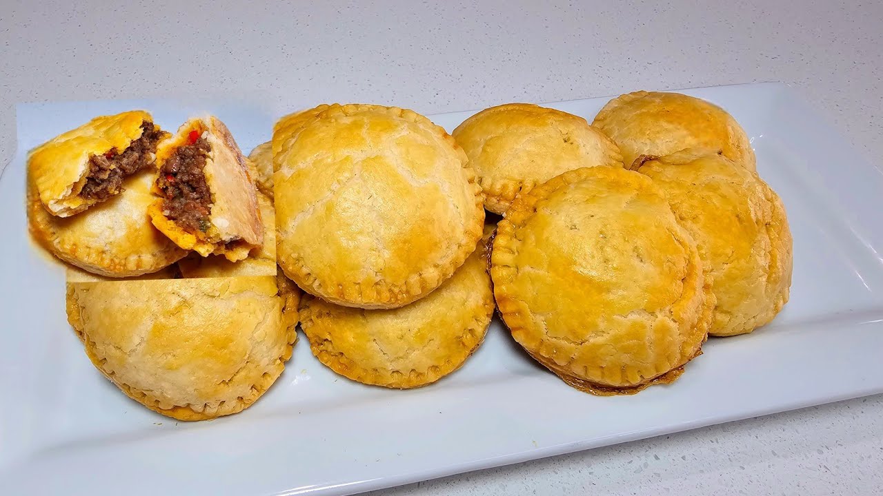 🇬🇾 Guyanese Beef Patties | Full Recipe