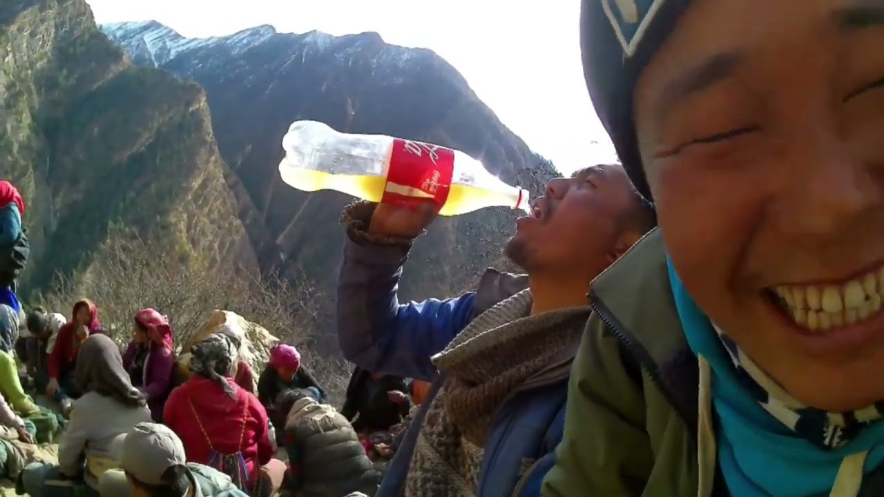 औंसिको दिन गाउँलेहरूसँग ख्युङबुर तिर्थ घुमघाम 