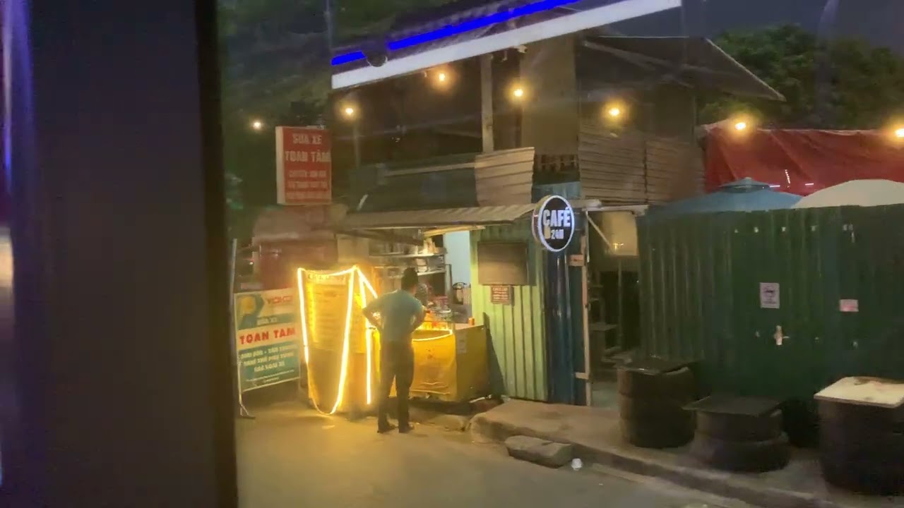 Phượt xe buýt GRP03 (đoạn từ Vinhomes Central Park đến Vincom Thảo Điền) 8/2/2026