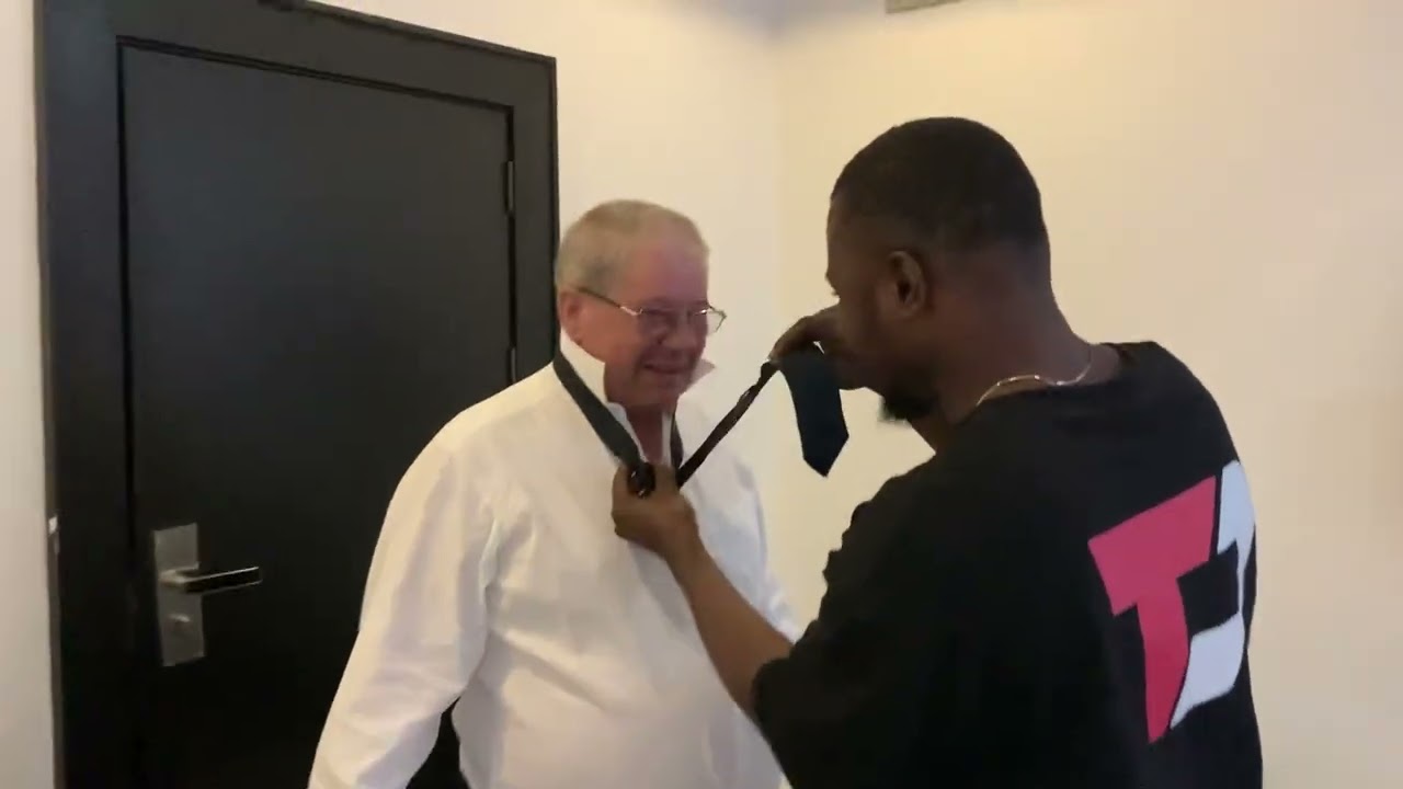 OYIBO tie