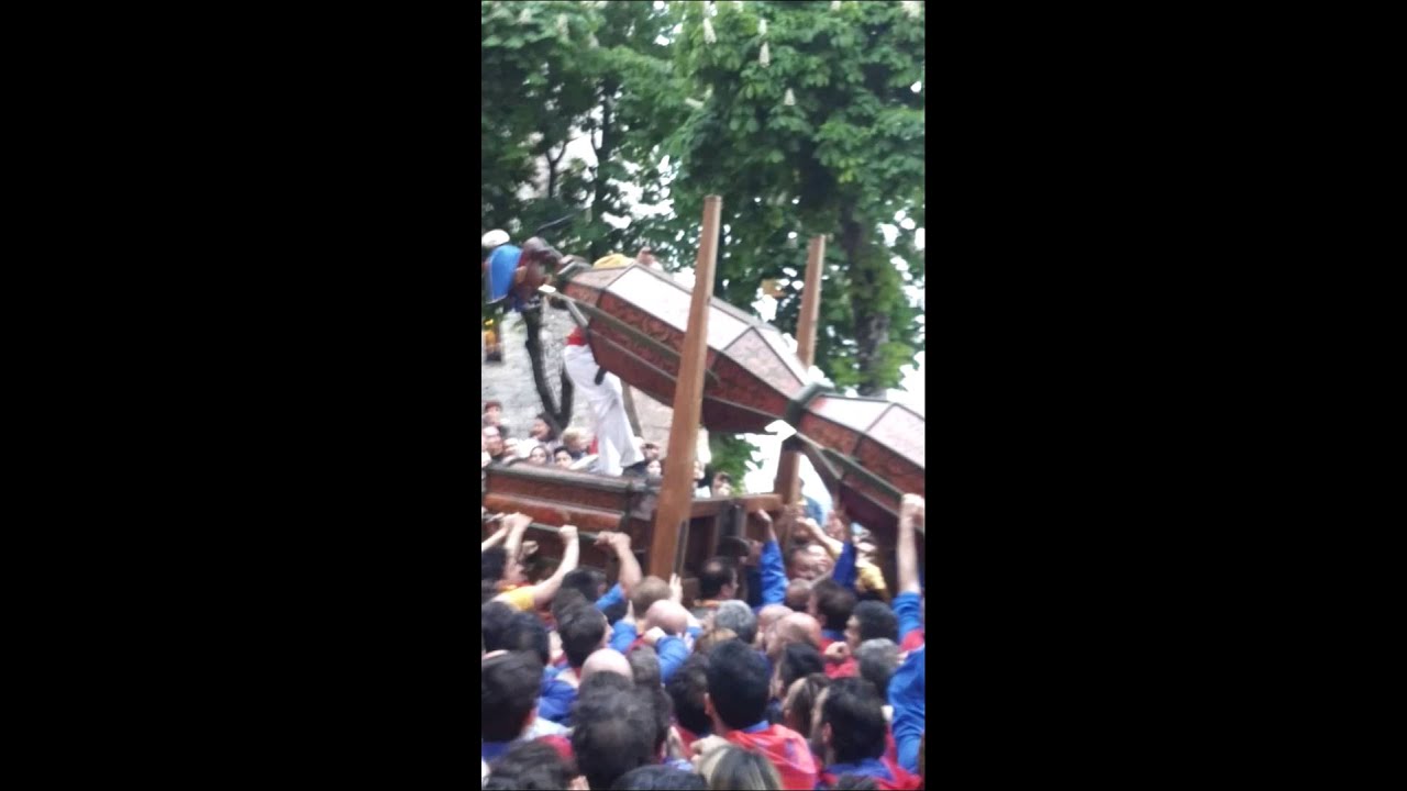 Arrivo in Basilica - Festa dei Ceri 2014