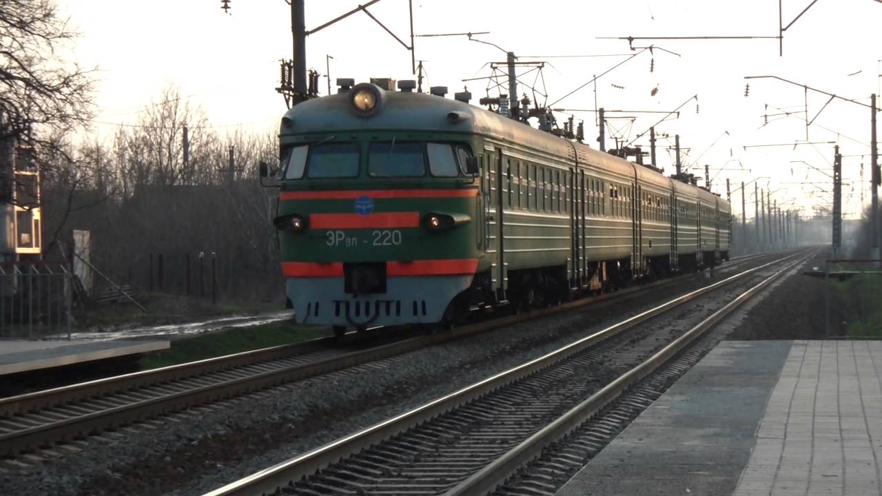 Электропоезд ЭР9П-220