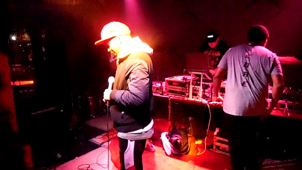 Team Black members Grijz & B.I.N.C showcase ft Kiddo Cee @Rauwe School 2-11-2019