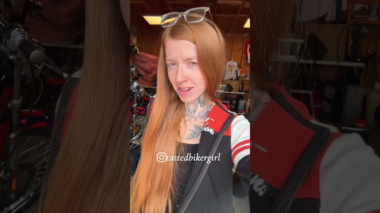 Пора заняться тюнингом &laquo;Харлея&raquo; 🖤🤘🏻 #tattedbikergirl #bikergirl #bikertok