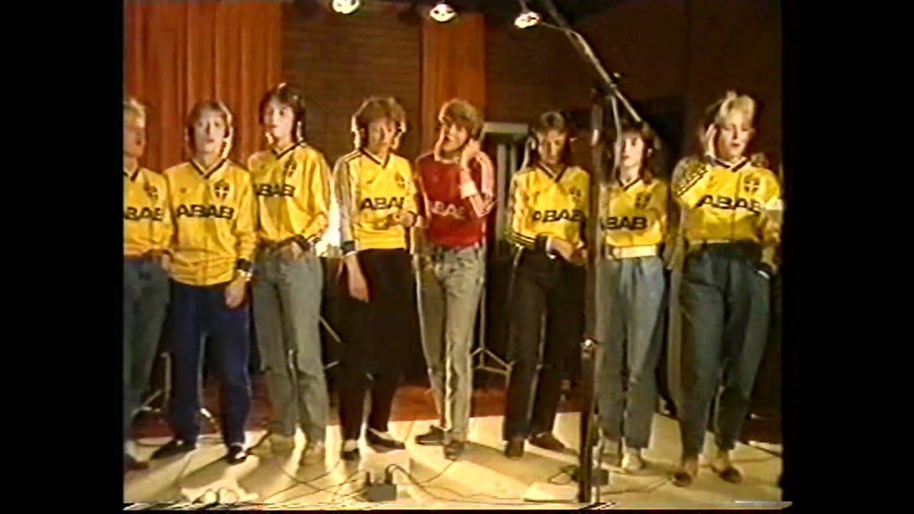 Pia Sundhage & damlandslaget (Videograttis 1987)
