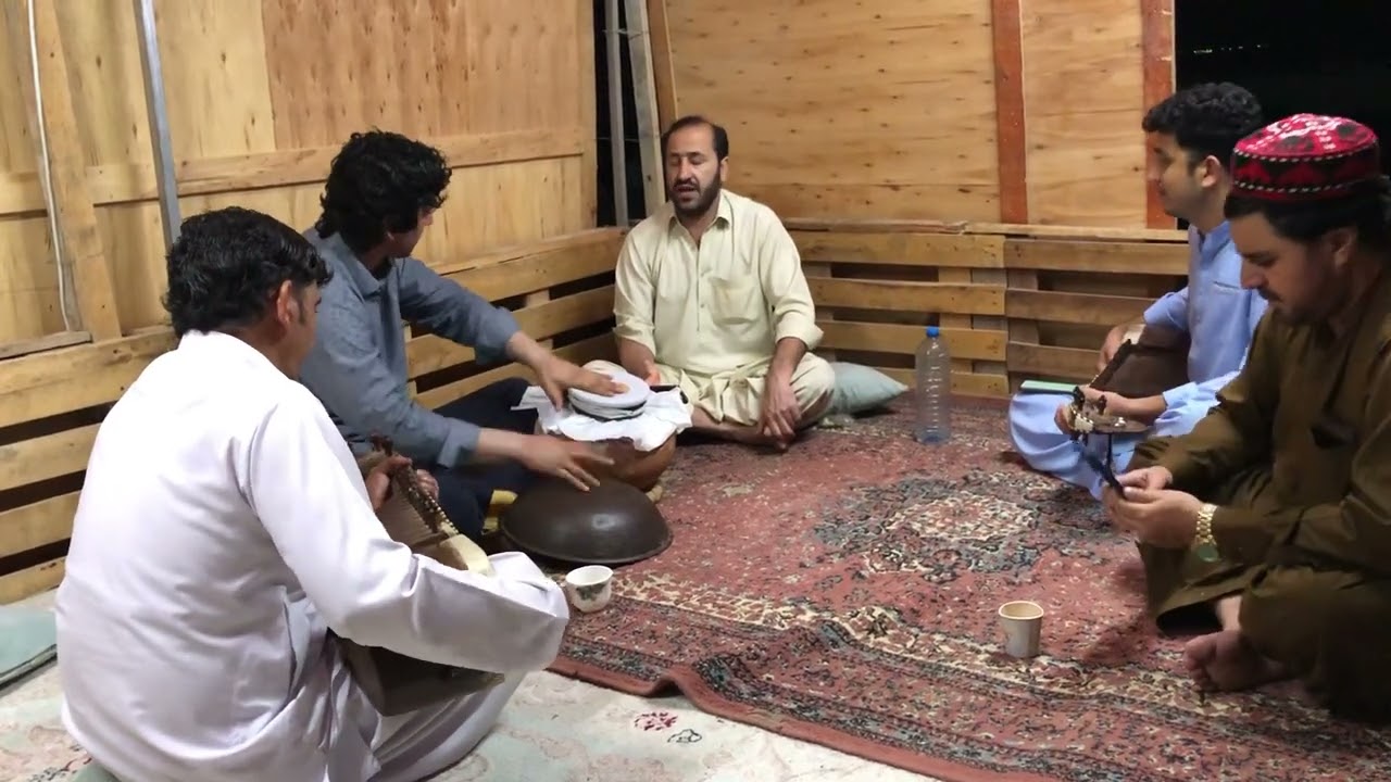 Che liwany gharzama gham da hijran dy malamat na yam khalka yar pa ma gran dy by attaullah 