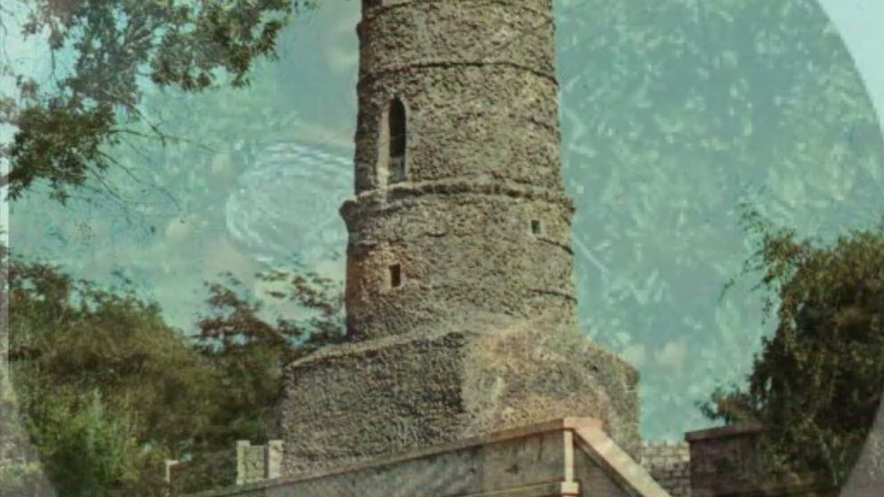 Xasan Diiriye Iyo Hibo Nuura (Nimu dhabarka jaban yahay)