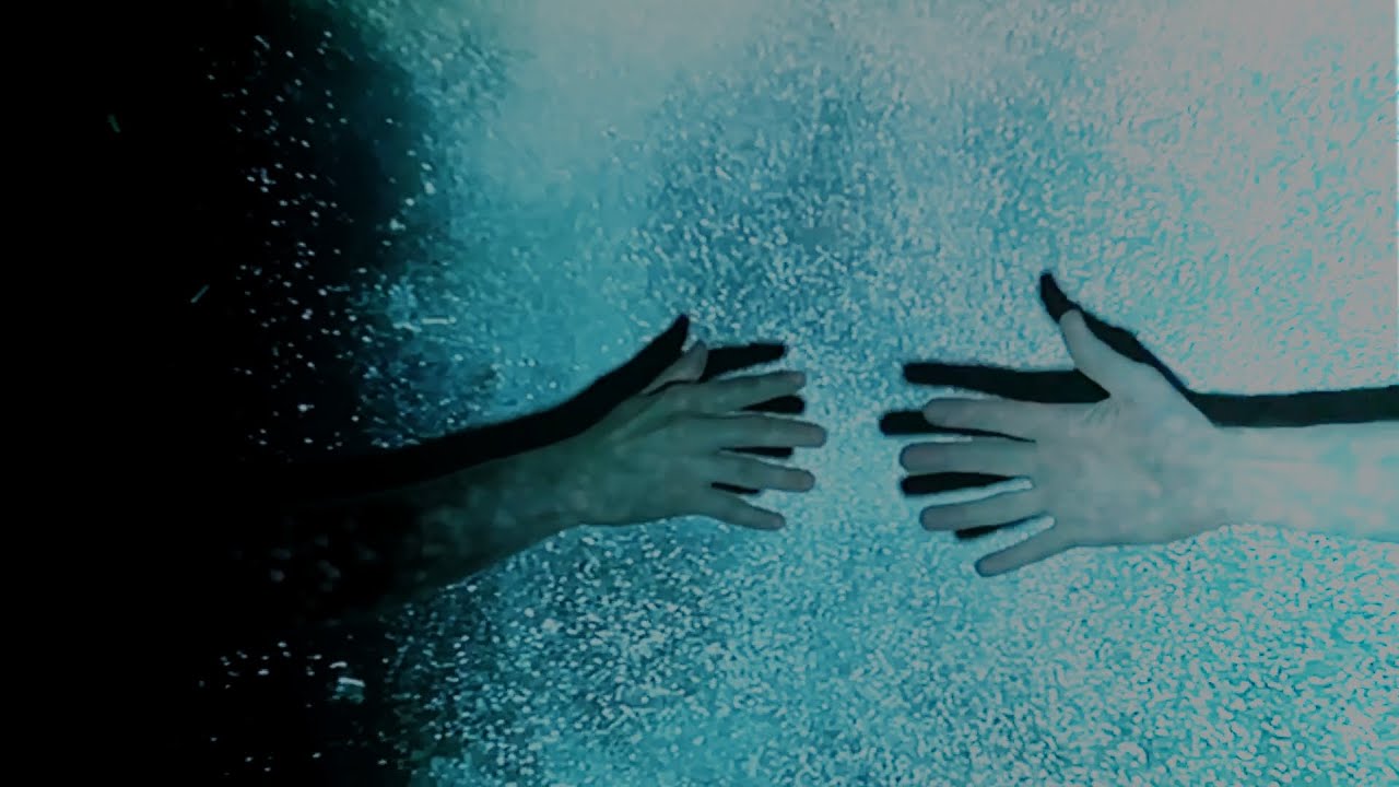 hold (feat. Chaliss Butto)