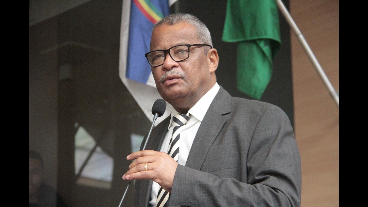 Luiz Eustáquio repudia violência nas escolas