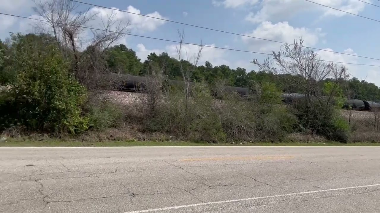 23609 W Hardy Toll Rd, Spring, TX, 77373 (27,894SF/103,620SF Lot, 1978YB)- Ind Warehouses w/ Offices