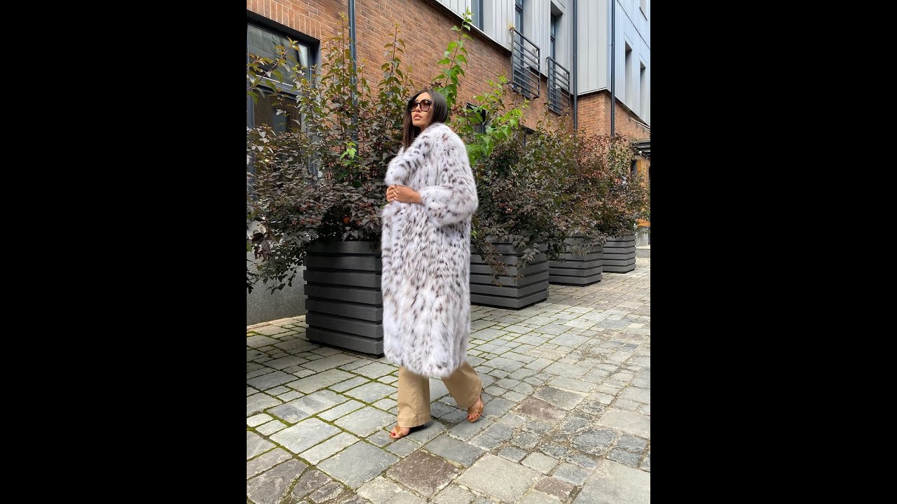 HOW CLASSY WOMEN DO FUR SHOPPING