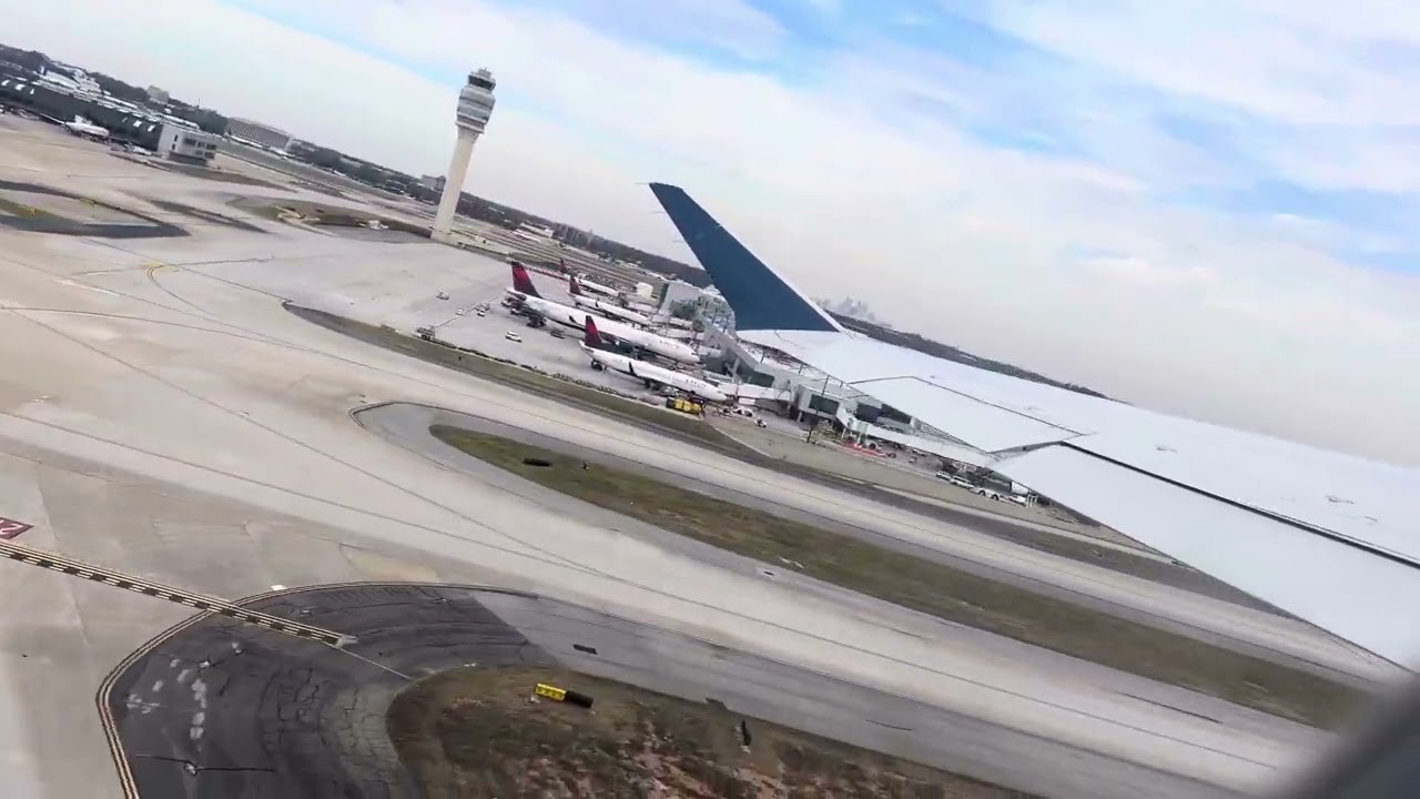 Delta Air Lines | Atlanta (ATL) - White Plains (HPN) | Takeoff