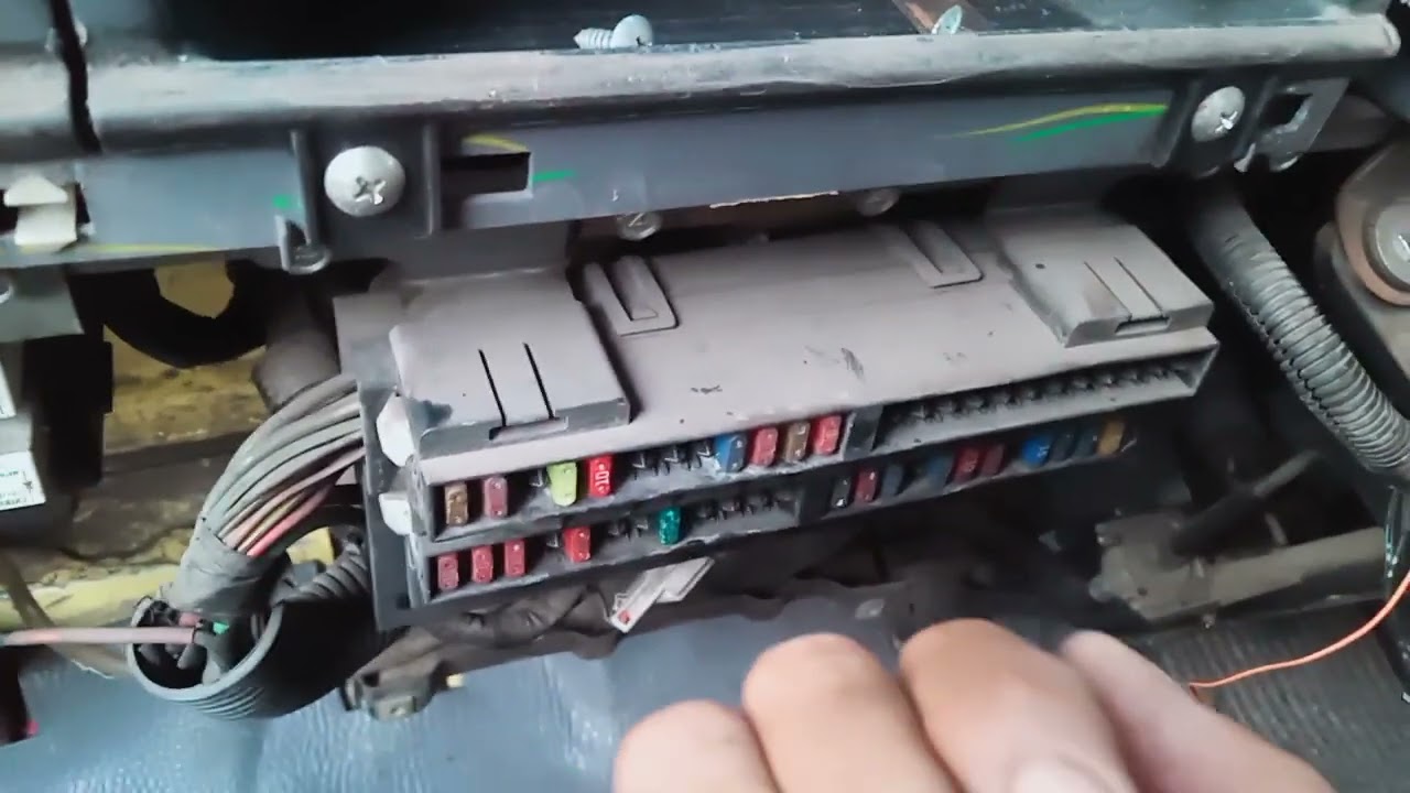 Memahami sistem kelistrikan klakson#part 2#canter#djumaeri chanel