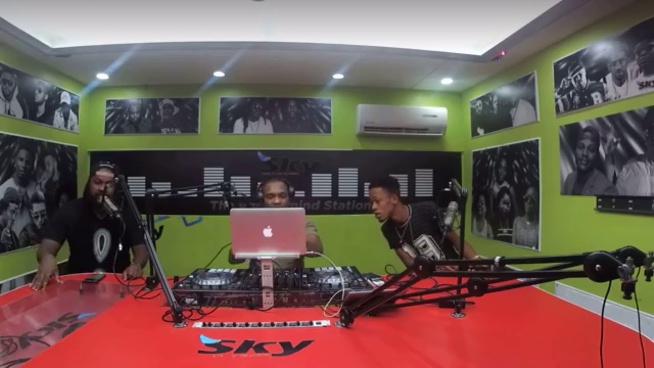 HotSquad - Ann Apresye Travay Dj HotSquad & Staff Sky lan ap fe ak Mouvman Freestyle/Rap Kreyol la.