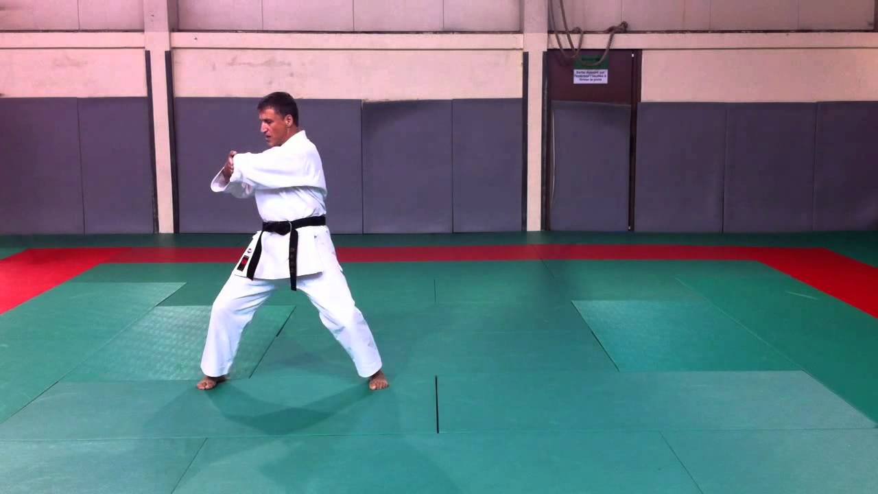 Karate - Tekki-Shodan, le cavalier de fer [Karate-Blog.net]