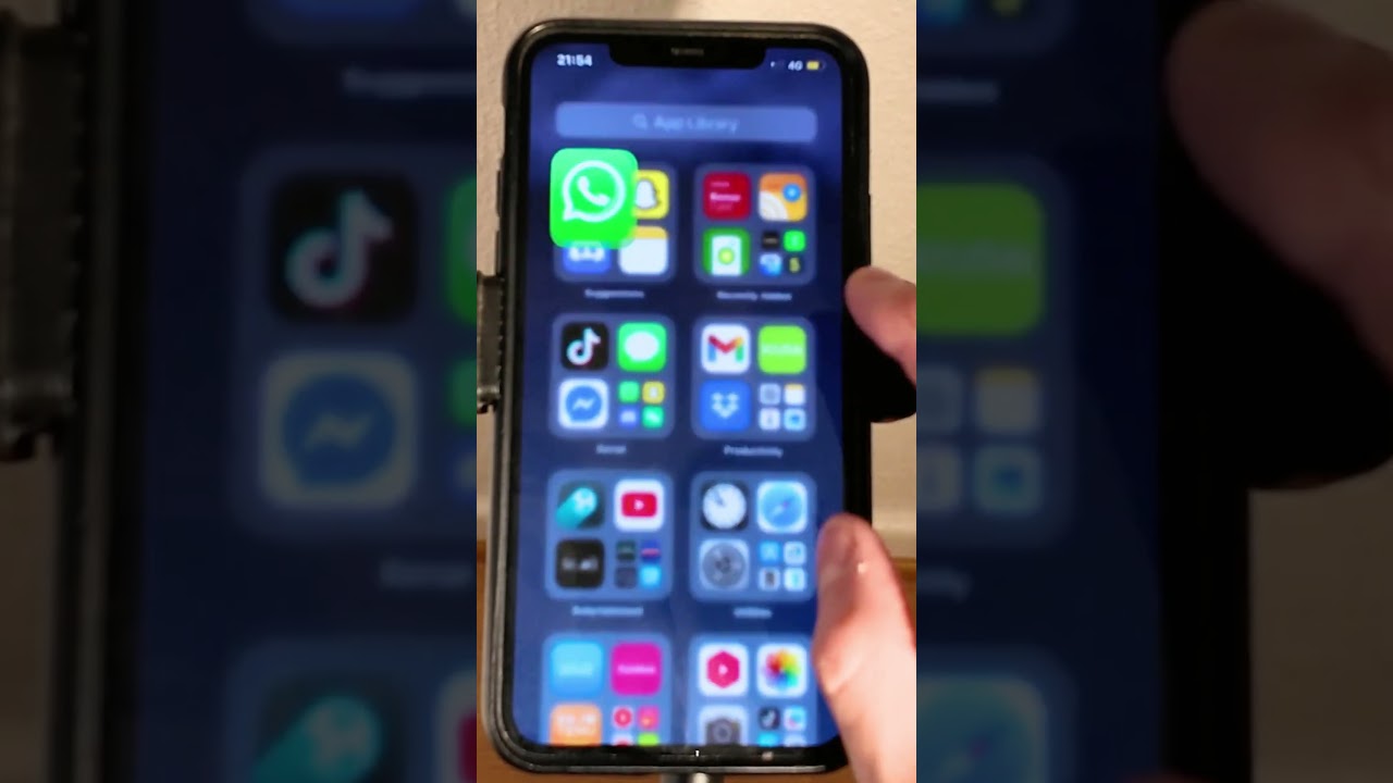 Как включить темный режим в WhatsApp на iPhone
