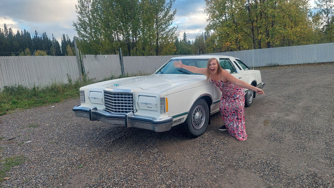 Reviewing a 1978 Ford Thunderbird.