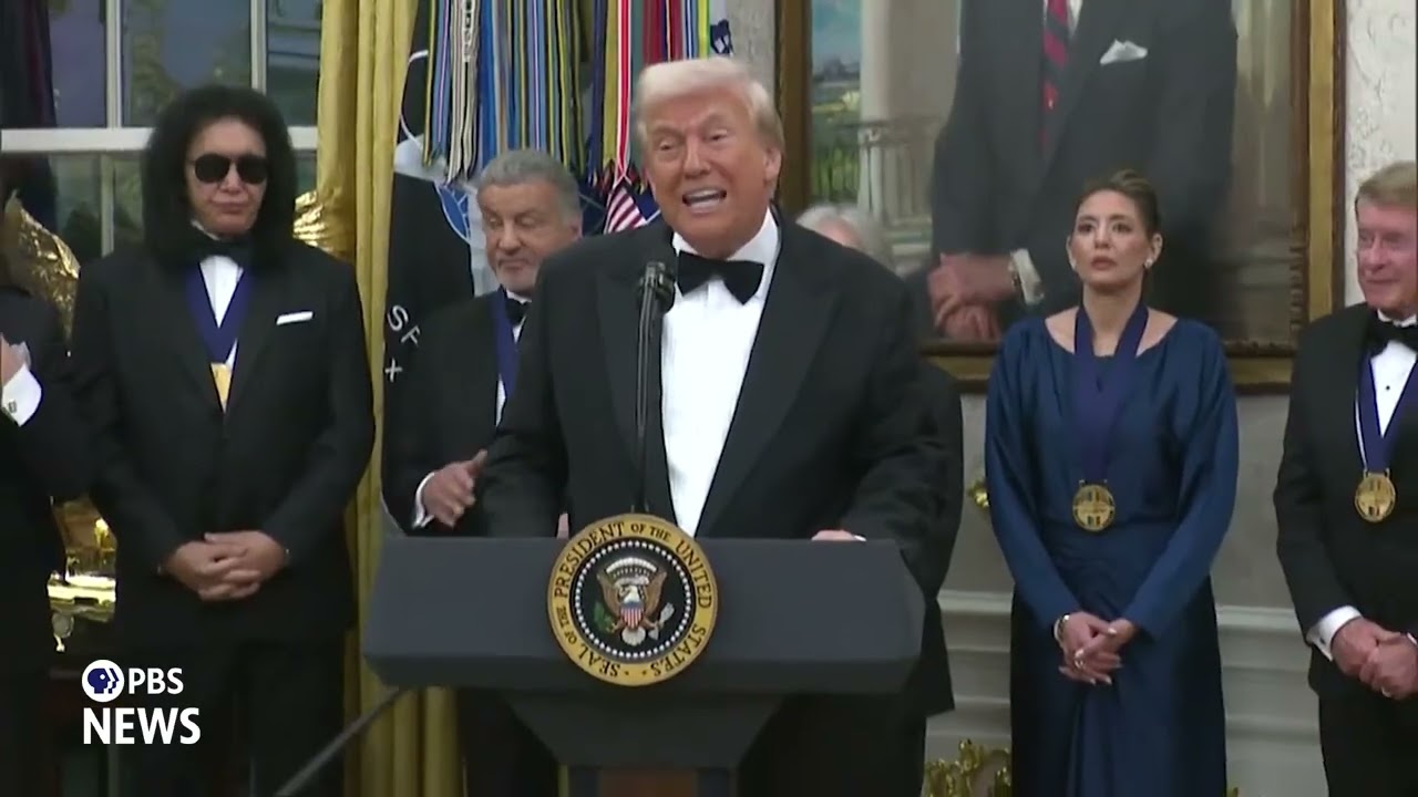 WATCH: Trump presents medals to 2025 Kennedy Center honorees at the Oval Office