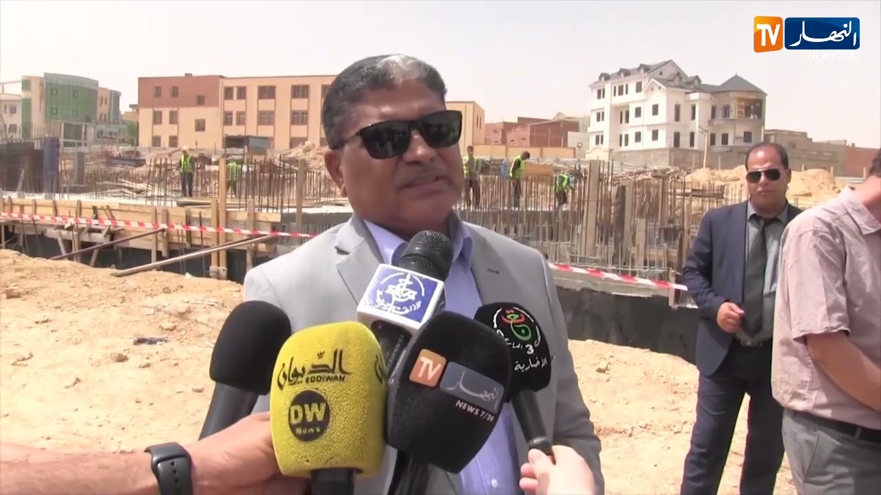 سعيدة : الوالي يعطي إشارة انطلاق لعدة مشاريع سكنية