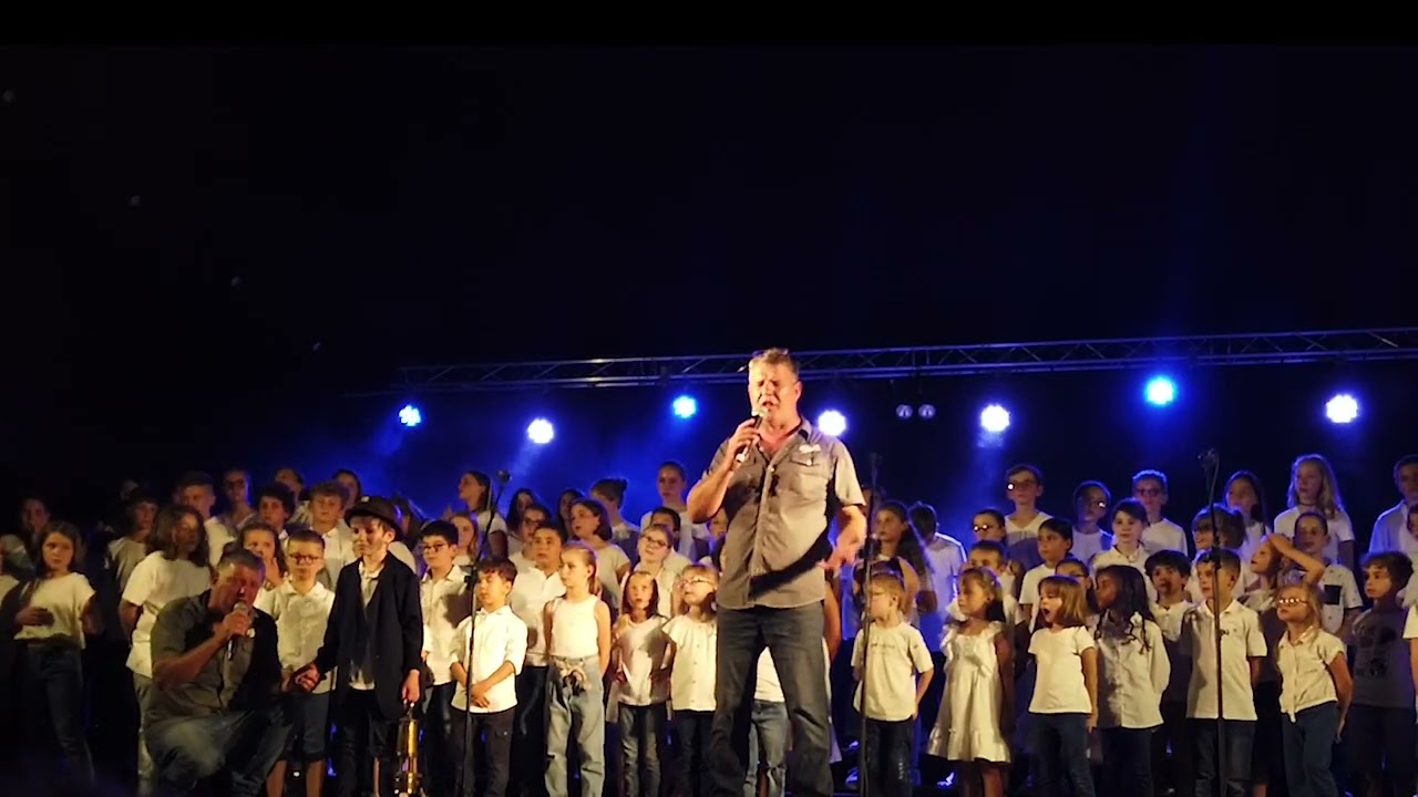 A NOTRE VILLE (les Jumeaux avec l'Ecole St Foy Decazeville)