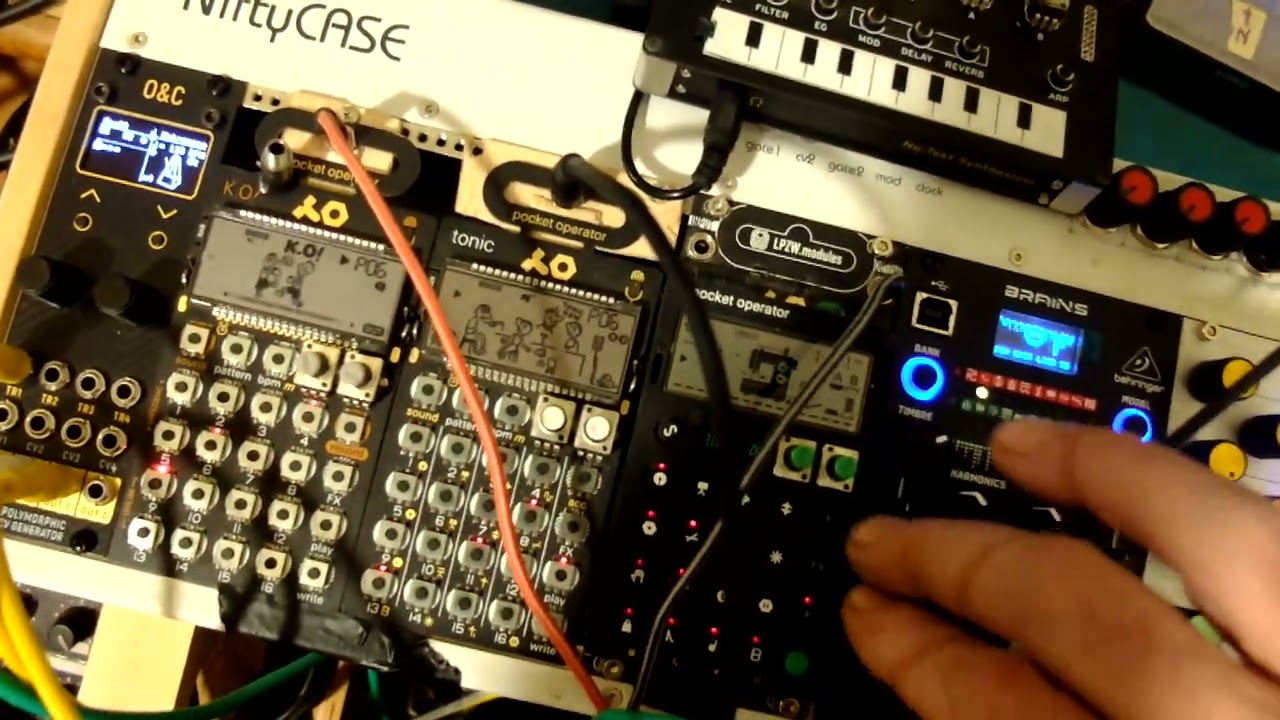 Behringer Brain - O_c - 3x TE PO's - Beh 1005 Mixer - Minimal EuroRack Test
