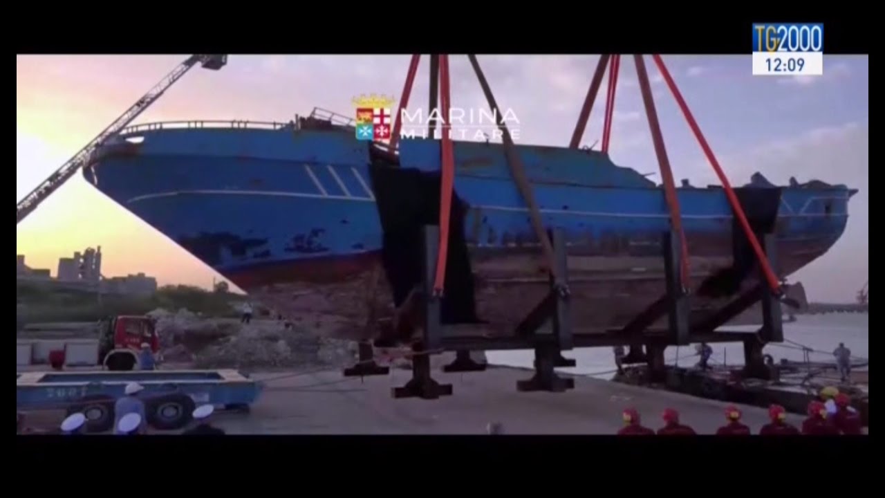 Migranti, recupero e identificazione delle vittime del naufragio del 18 aprile 2015
