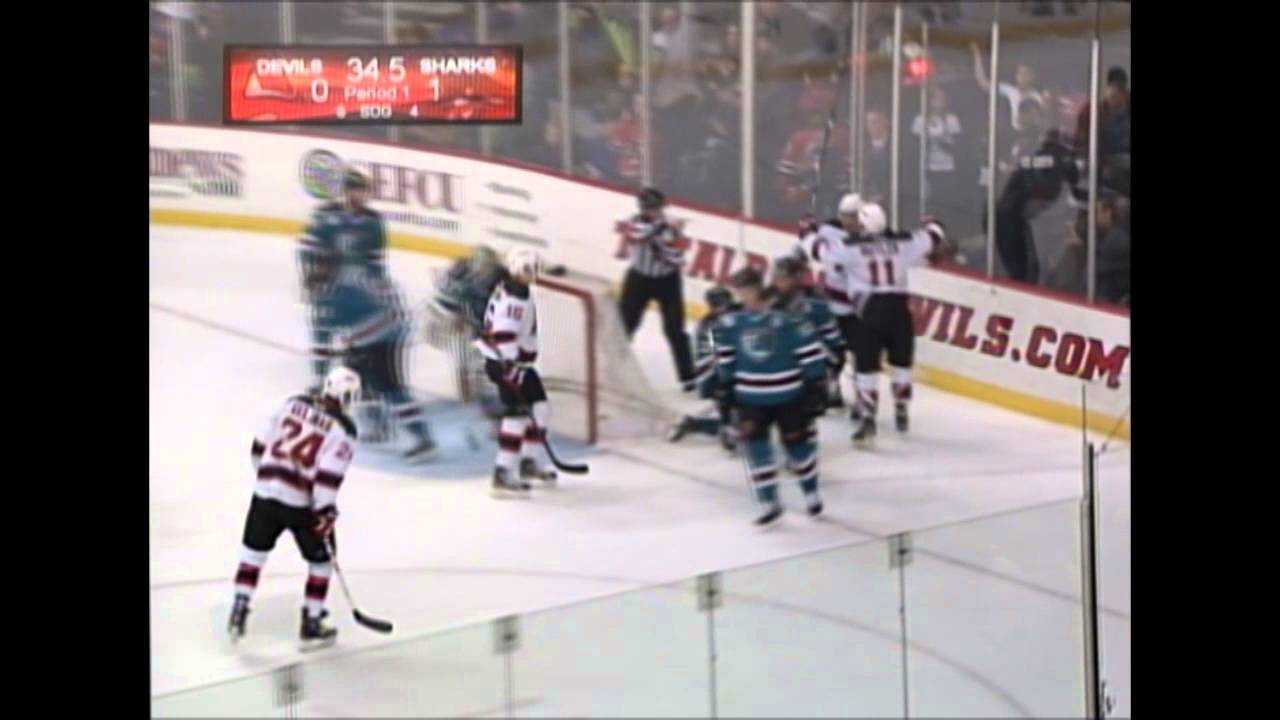 1.12.2013 Albany Devils (4) vs. Worcester Sharks (1)