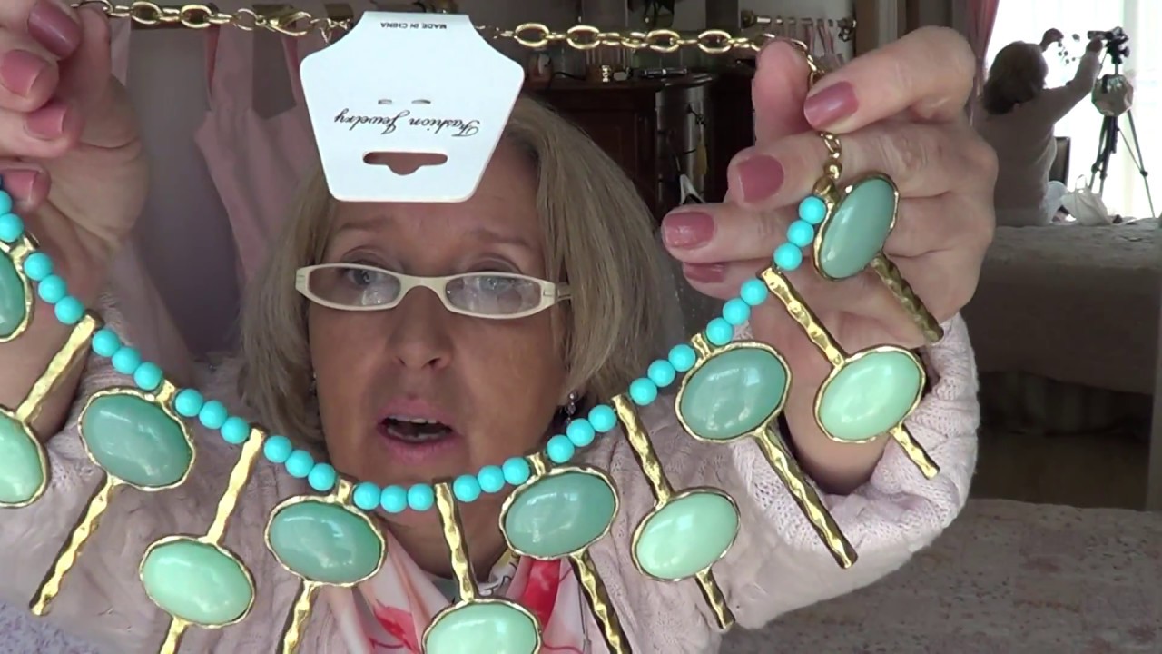 COMPRAS EN MERCADILLO.TODO A UN EURO.