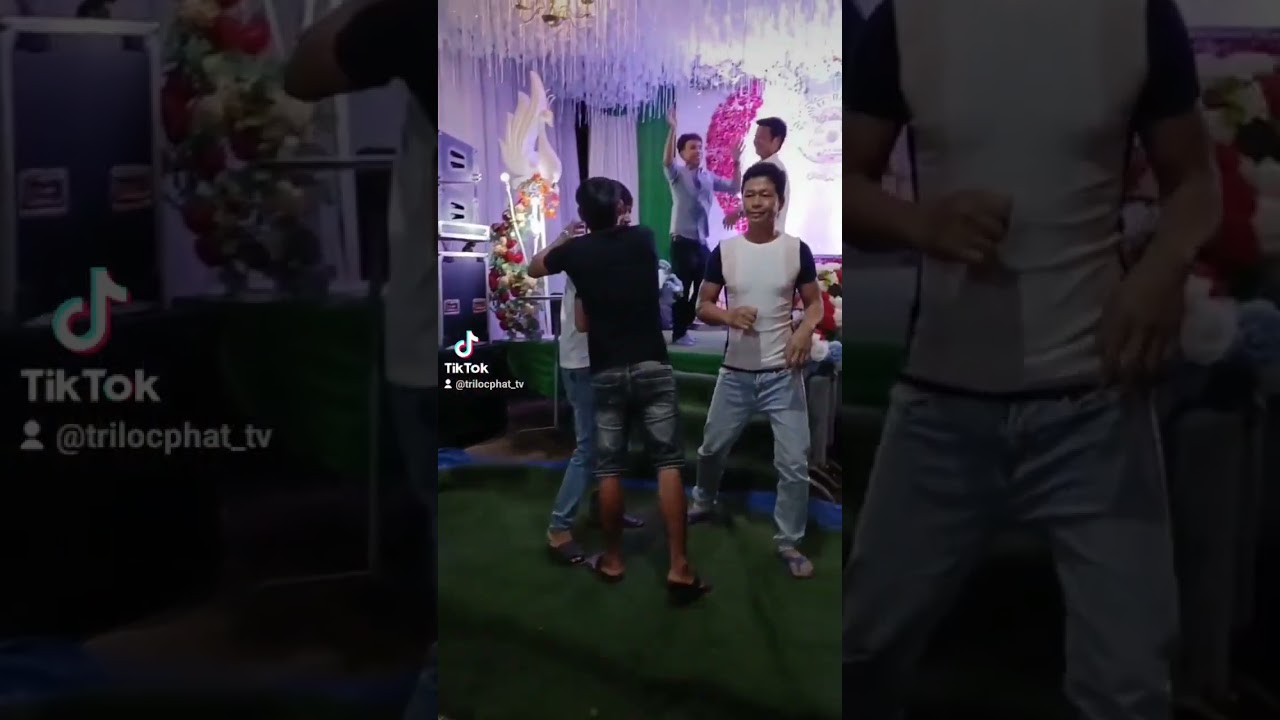 Nhạc S&oacute;ng đ&aacute;m cưới v&ugrave;ng qu&ecirc; Phong Sơn - Phong Điền !! #reviewamthuc