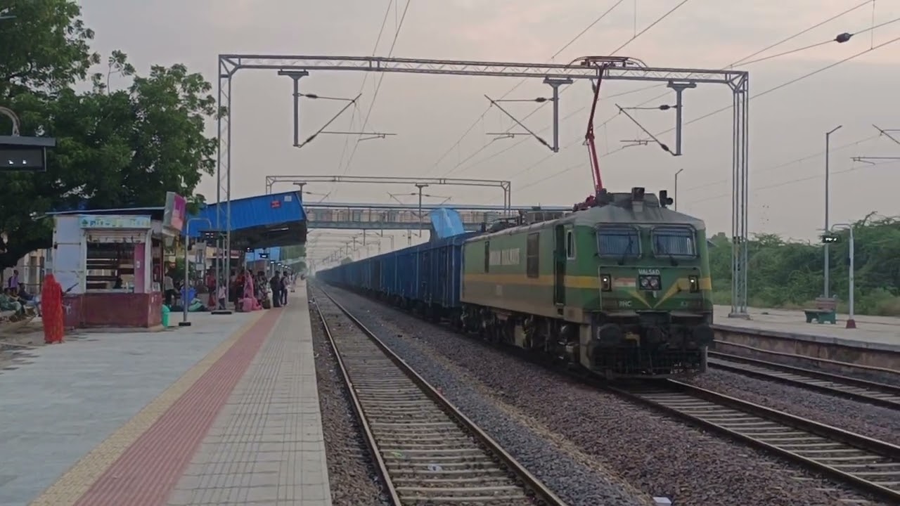 MARWAR BHINMAL SKIPPING FRIDGE TRAIN || POWERED WAG9HC VALSAD SHED