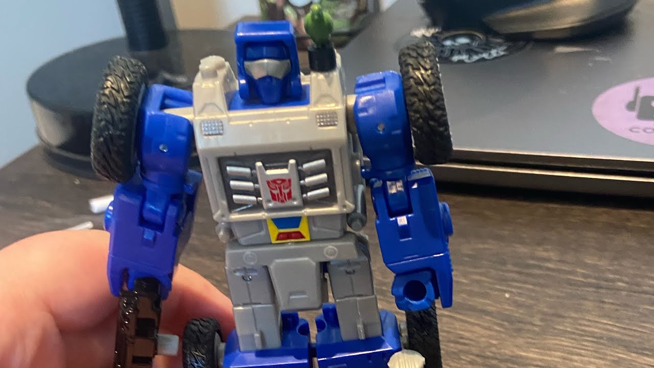 P￼umpglins toy review transformers, legends evolution deluxe class ￼