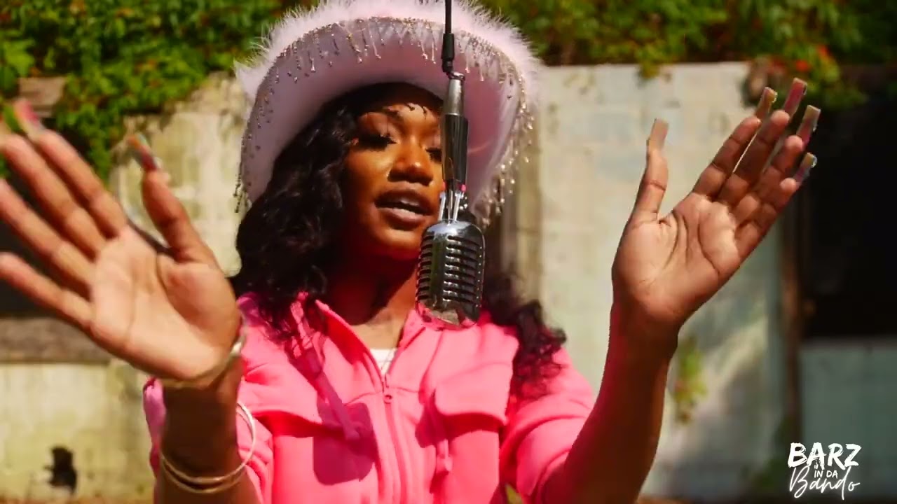 Kweena Dess - Law n Order [Performance Video]