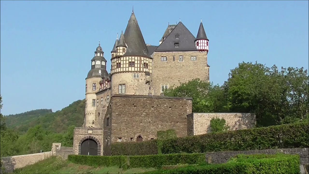 Eifelblicke - Schloss Bürresheim