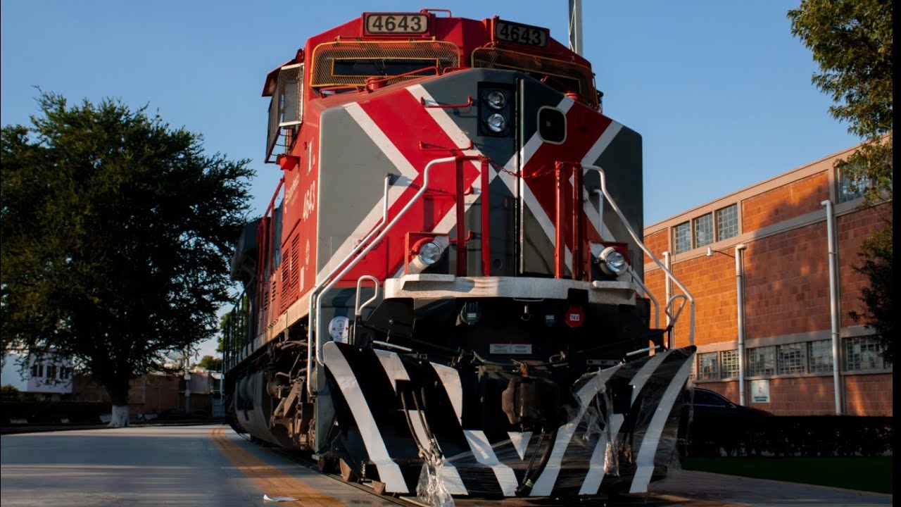 Así es EL INTERIOR de una LOCOMOTORA MODERNA DE FERROMEX! Y más trenes desde el patio de Irapuato!