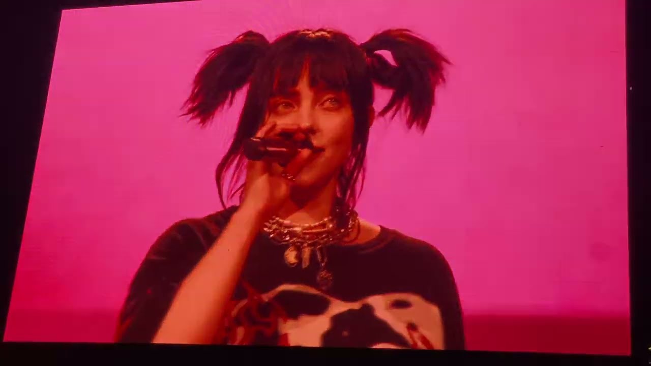 Billie Bossa Nova - Billie Eilish - Live @ PPG Paints Arena 2/8/22