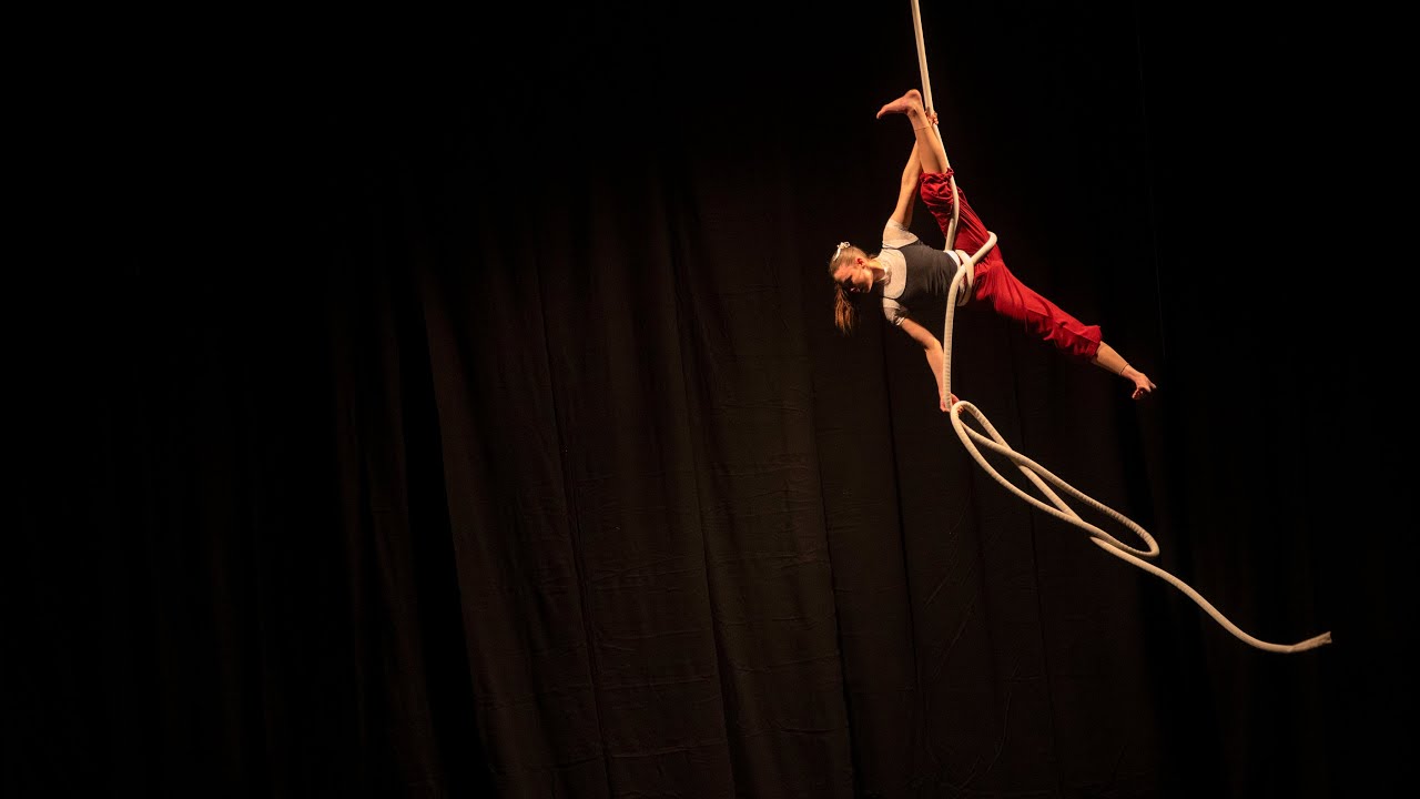 Emma Sofia Ruuth aerial rope act 2025