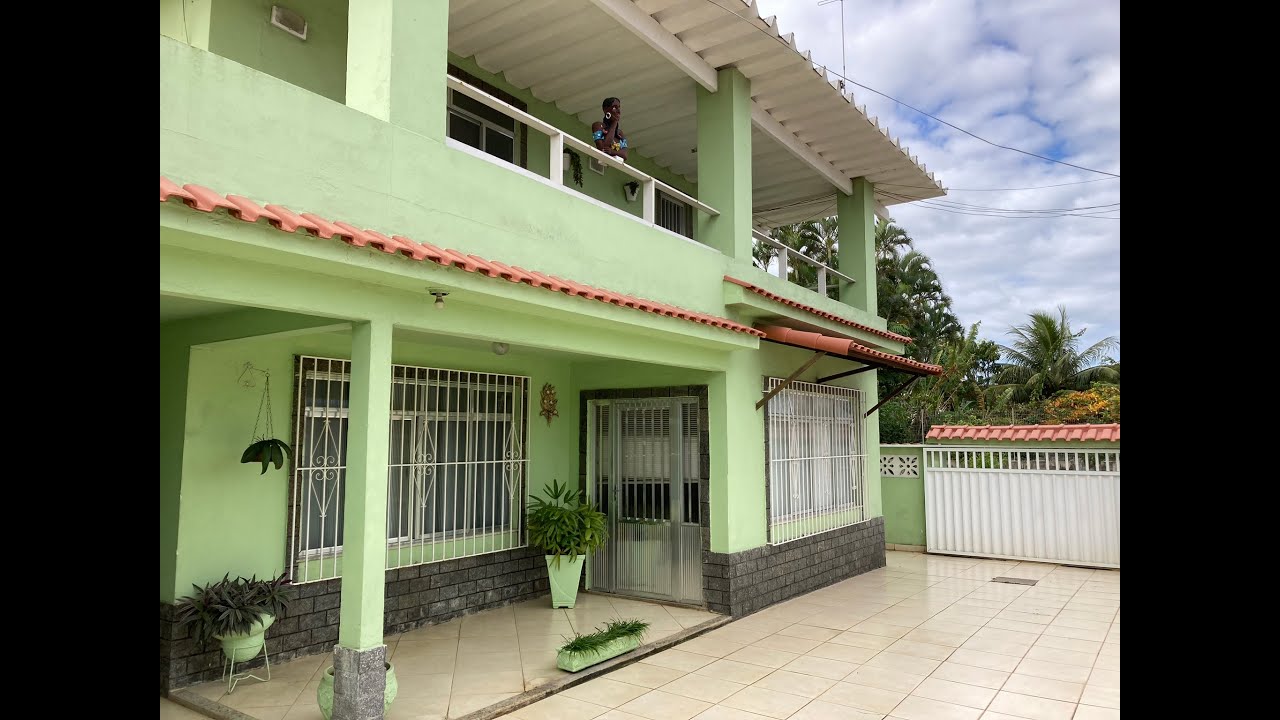 ADMIRÁVEL CASA À VENDA EM SAQUAREMA COM FUNDOS PARA LAGOA E LINDA VISTA, PRÓXIMO A PRAIA E CENTRO