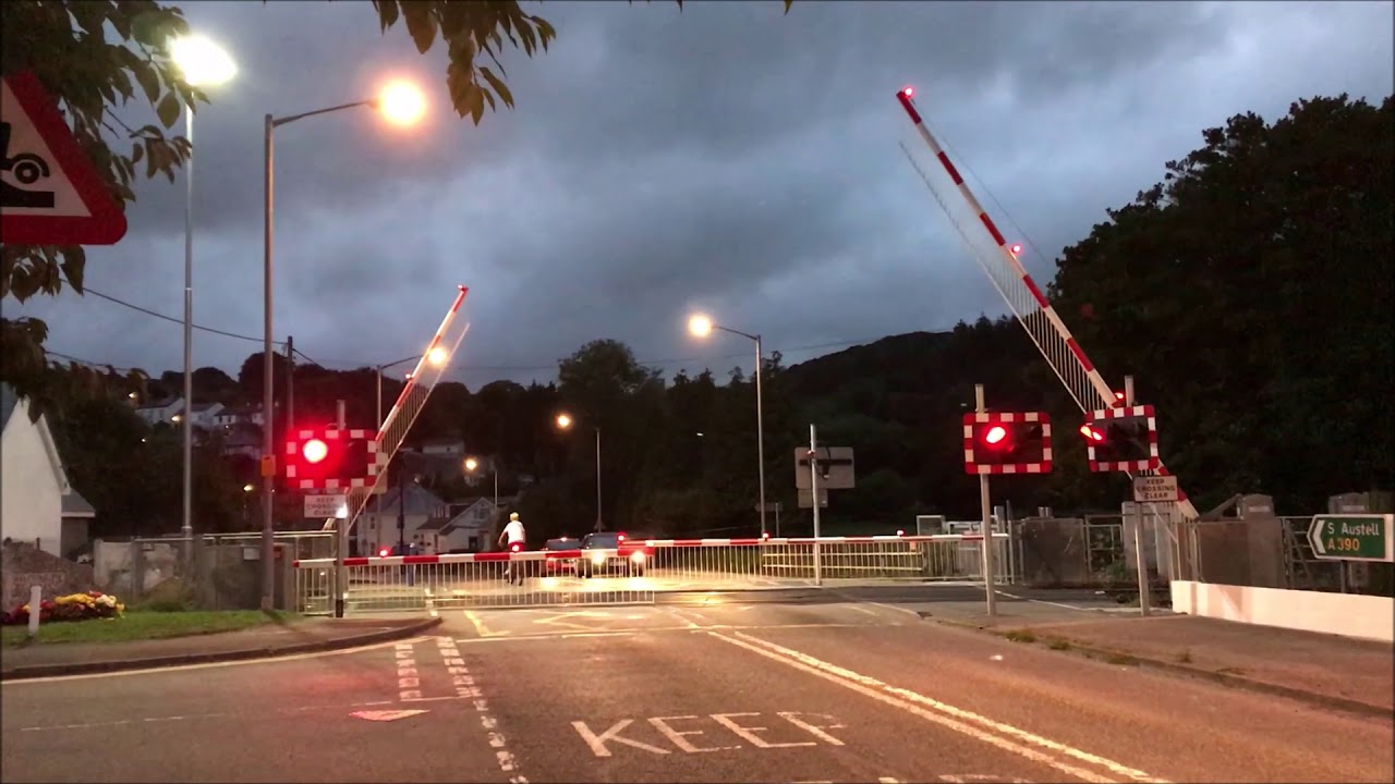 St Blazey Bridge Level Crossing (Cornwall) 10.09.2018