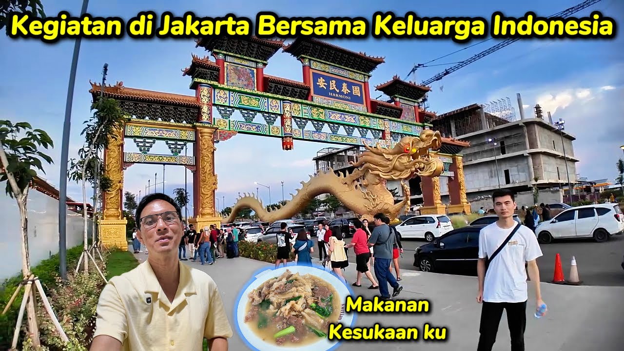 Aktivitas di JAKARTA Bersama Keluarga Indonesia. Makan Makanan Kesukaanku