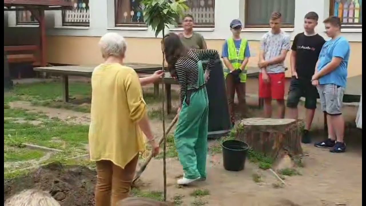 Faültetés 2023.06.16. Újkígyósi Széchenyi István Általános Iskola