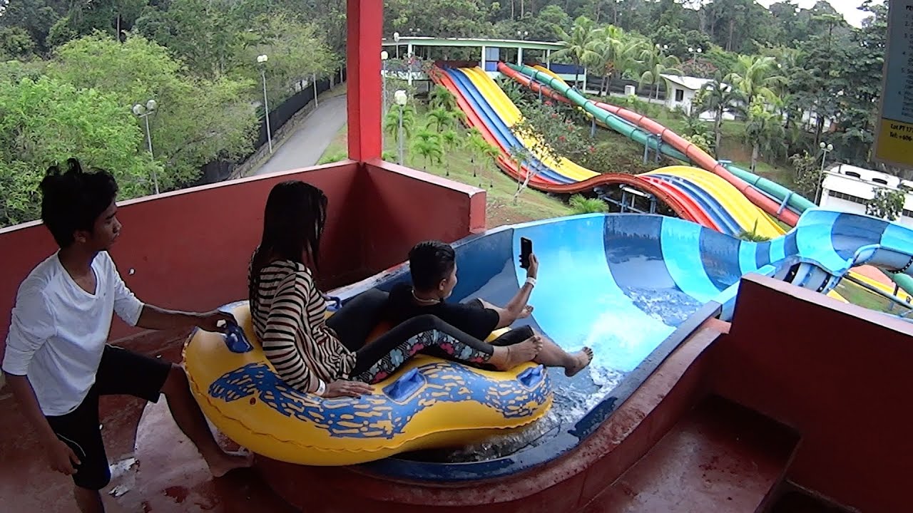 Crazy Water Slide at Melaka Wonderland
