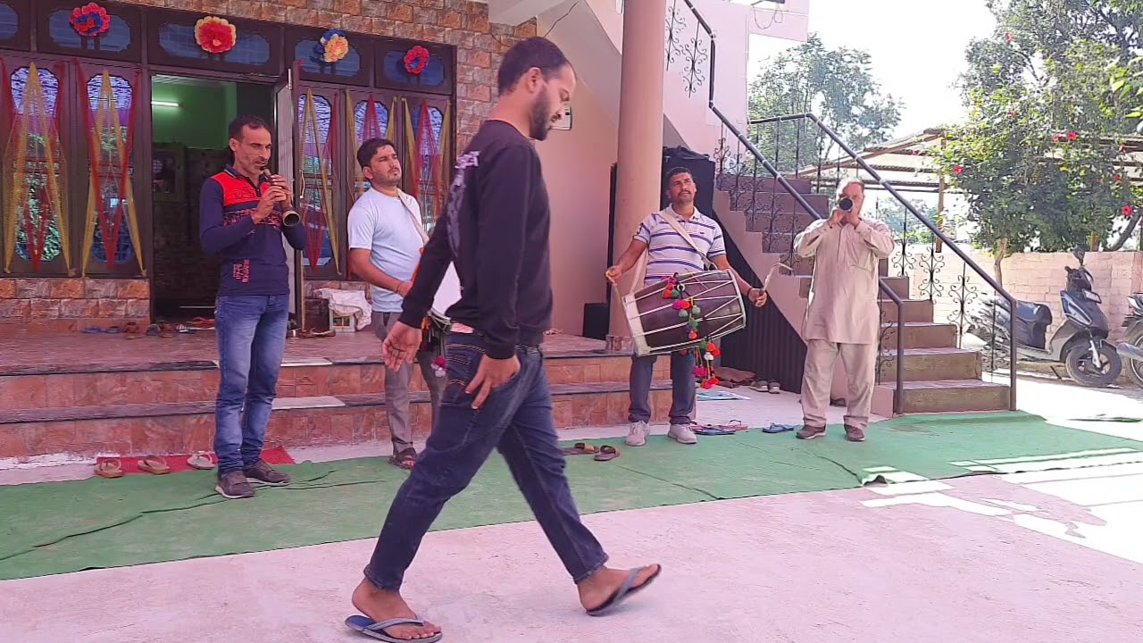 Nasha diya band bottle #punjabi_dhol(katra mata vaishno devi)