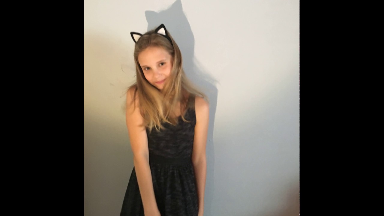 Cover Clown - by Lotte Heuten