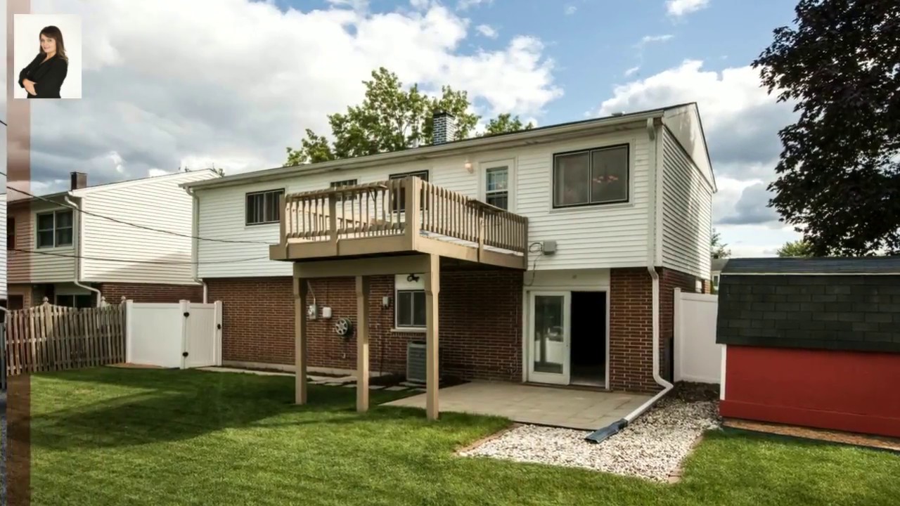 9080 Primrose Ln, Hickory Hills, IL 60457