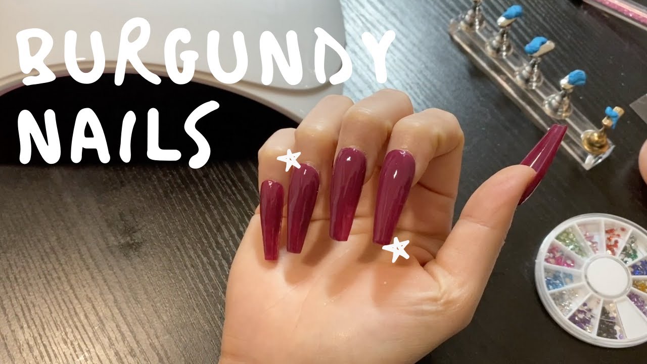 How to do EASY & SIMPLE Burgundy Nails at home