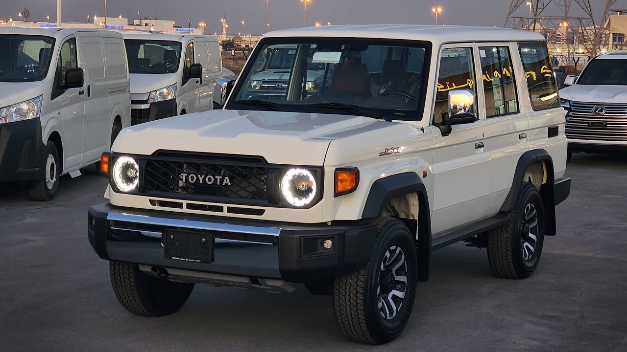 2024 TOYOTA LAND CRUISER 76 GASOLINE ENGINE 4.0 AUTOMATIC TRANSMISSION WITH LED LIGHTS