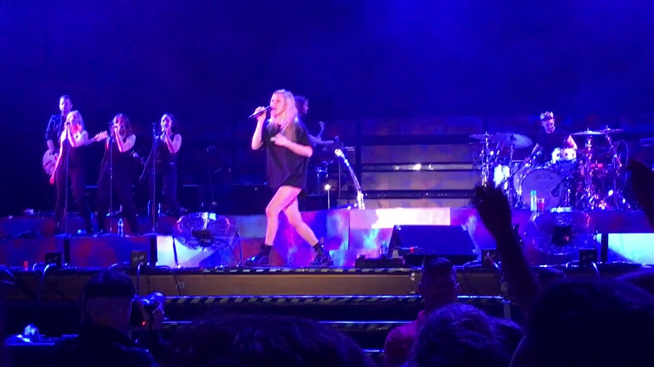 Ellie Goulding - Something in the Way You Move - KLF 2017 - Krak&oacute;w Live Festival 2017